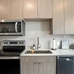 Cozysuites Modern Sdo, Lawrenceville