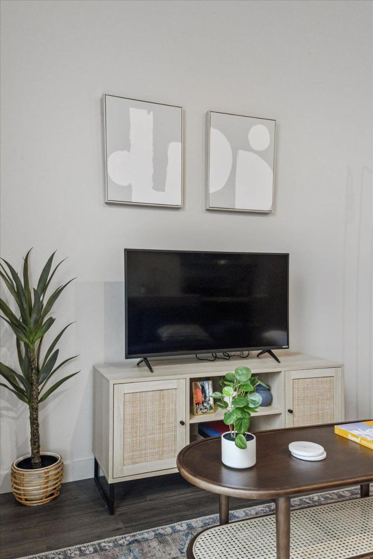 Cozysuites Modern Sdo, Lawrenceville Apartment *