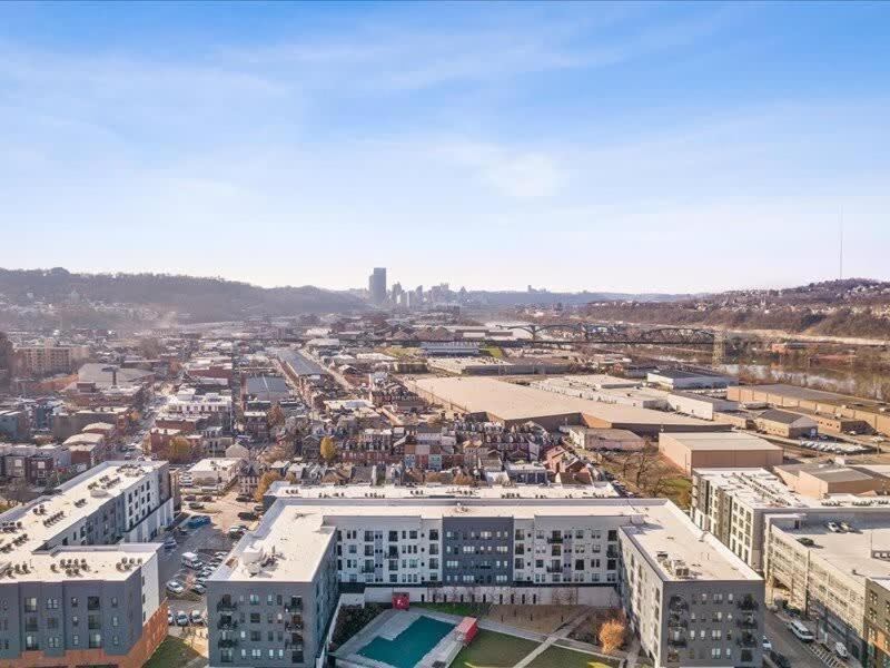 Cozysuites Modern Sdo, Lawrenceville